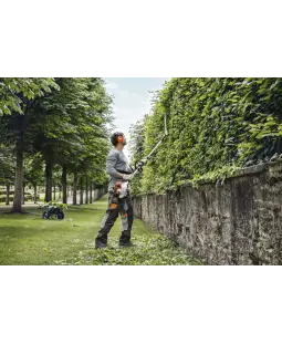 Taille haies sur perche HL 94 C-E STIHL